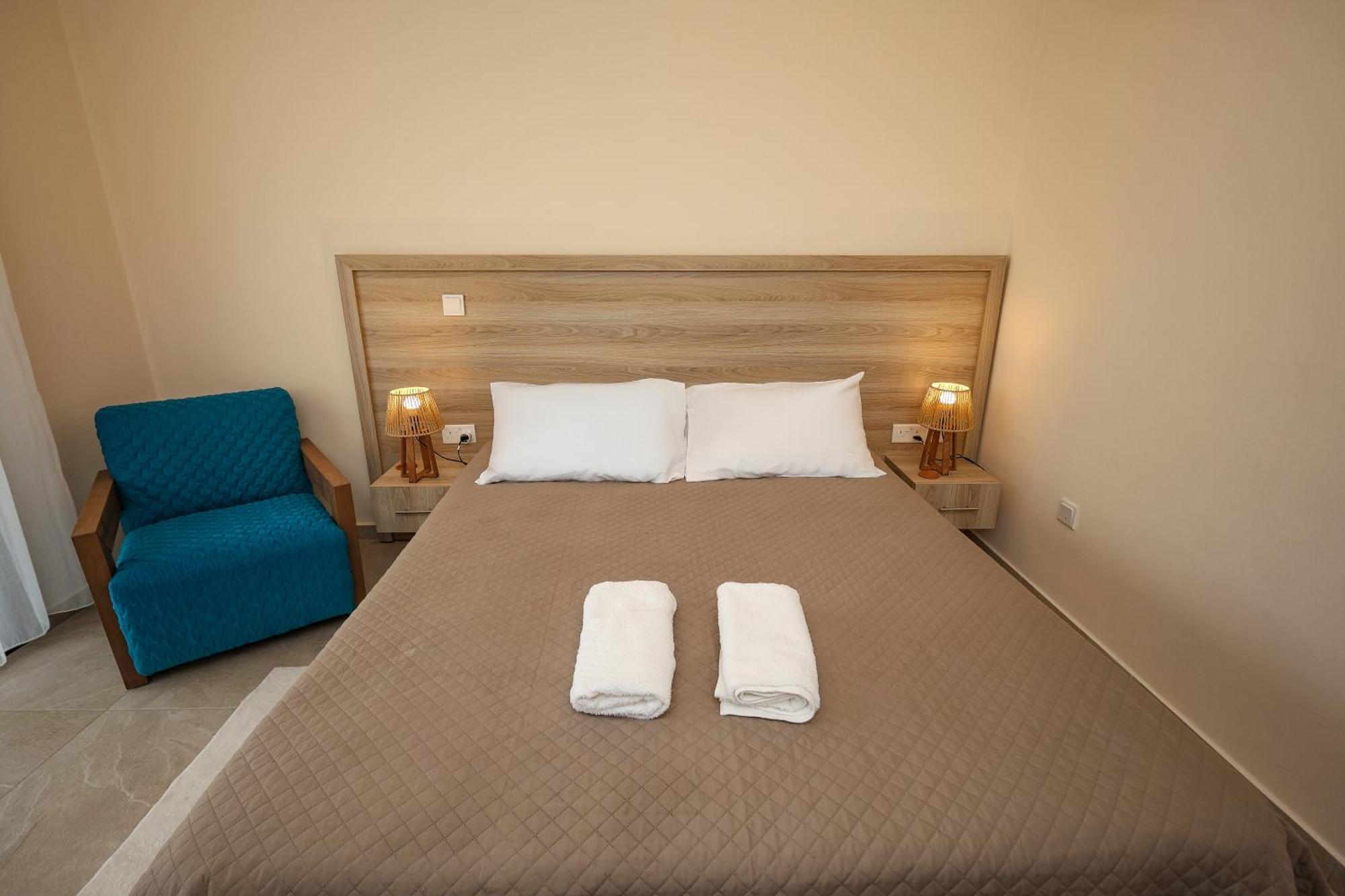 Vina Oliva Resort Pissouri Exteriör bild